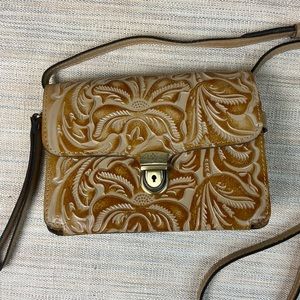 Patricia Nash LAURENTINA crossbody organizer bag, NWOT, convertible to clutch